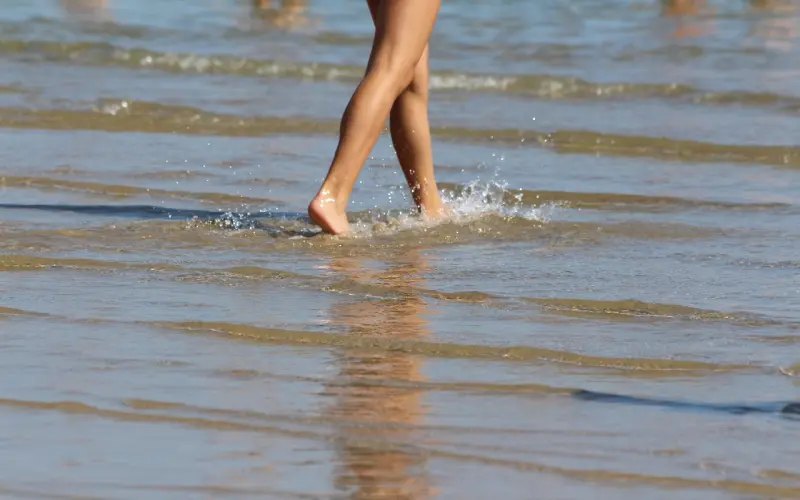 10个让女人瞬间脸红腿软的kiss，你敢试试吗？