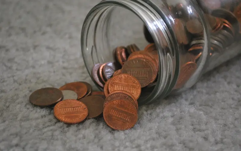 96岁奶奶摆了一个小摊，每顿2元钱，亏本卖了55年