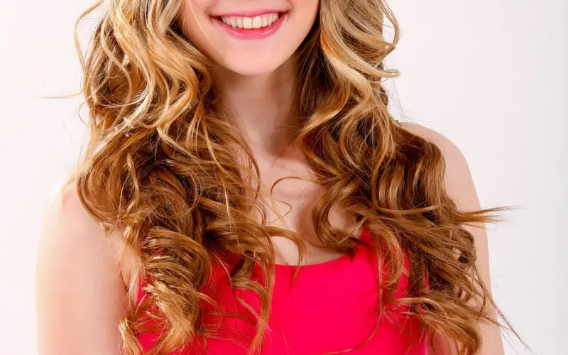 无数女孩感慨的亲密关系通病：“我带着父母谈恋爱”