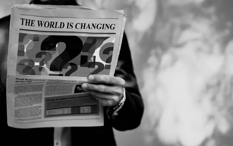 男人故意向你“哭穷”，其实是这个意思，别再做傻瓜了