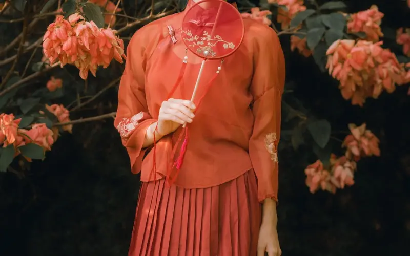 男人偷偷爱上了你，微信上这些表现藏不住，女性别不懂