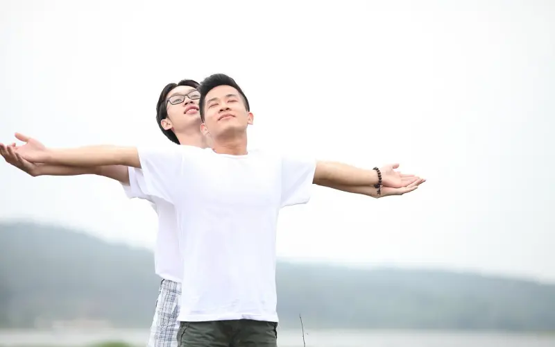 男人的专一是，永远喜欢18岁女生