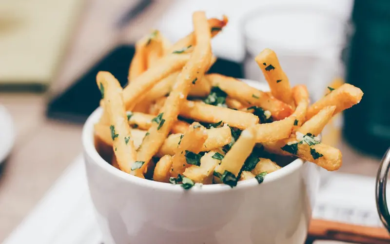 夏日约会必备手册，2分钟让教你帅炸朋友圈