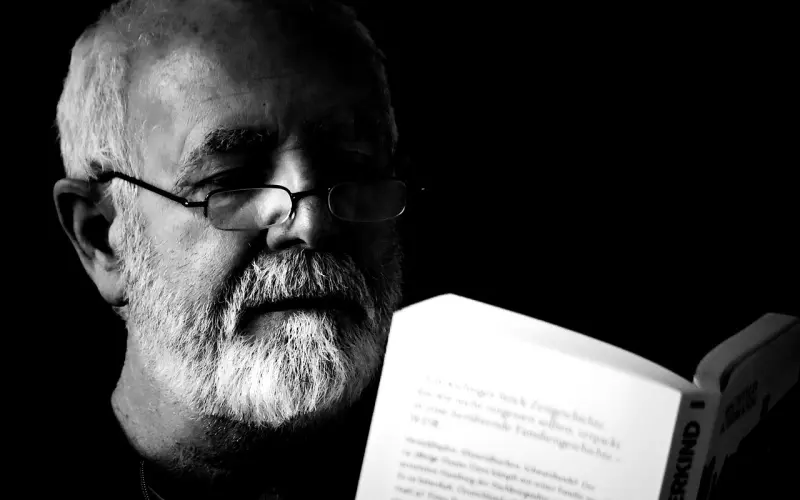 会讲故事的女人就像一本书，让男人孜孜不倦，流连忘返！