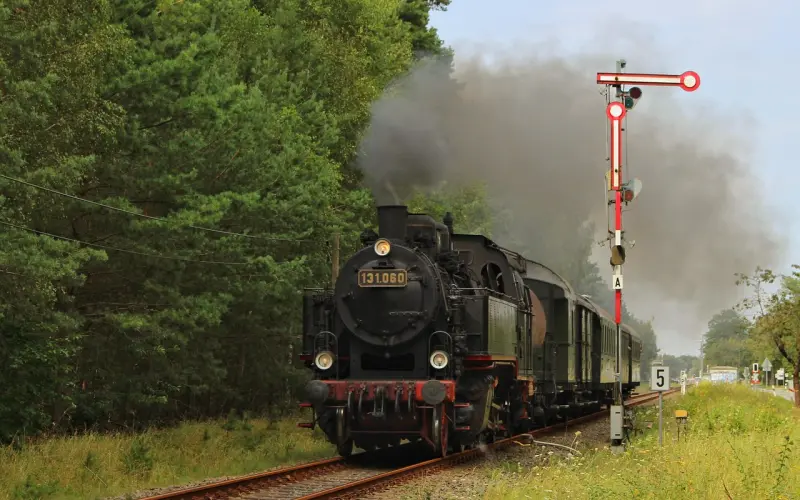 对你“有意思”的女人，无意间会给你这几个信号