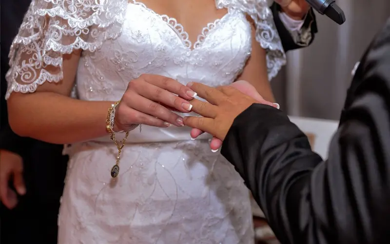 分手后是不是只有我难过，他无动于衷！