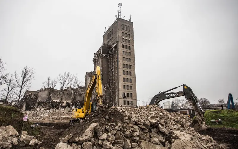 被偶像剧毁掉的中国女孩