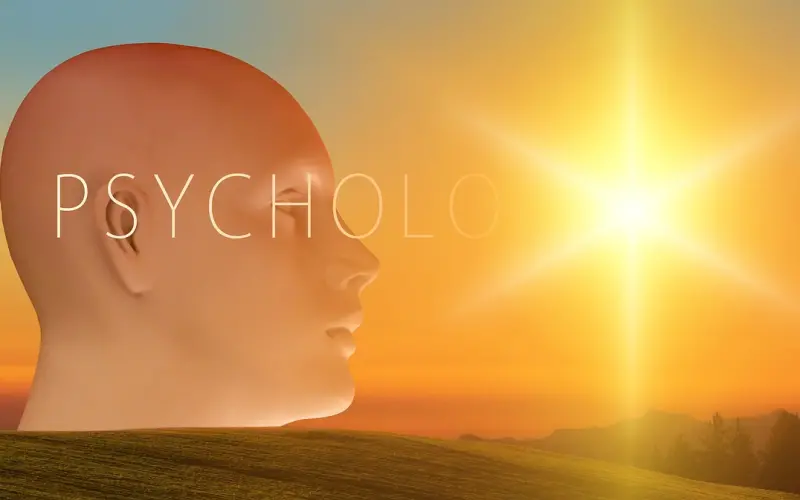 调解挽回夫妻感情婚姻婆媳关系咨询导师崔永福说：“小心对方讨厌你的一些日常行为与思想”