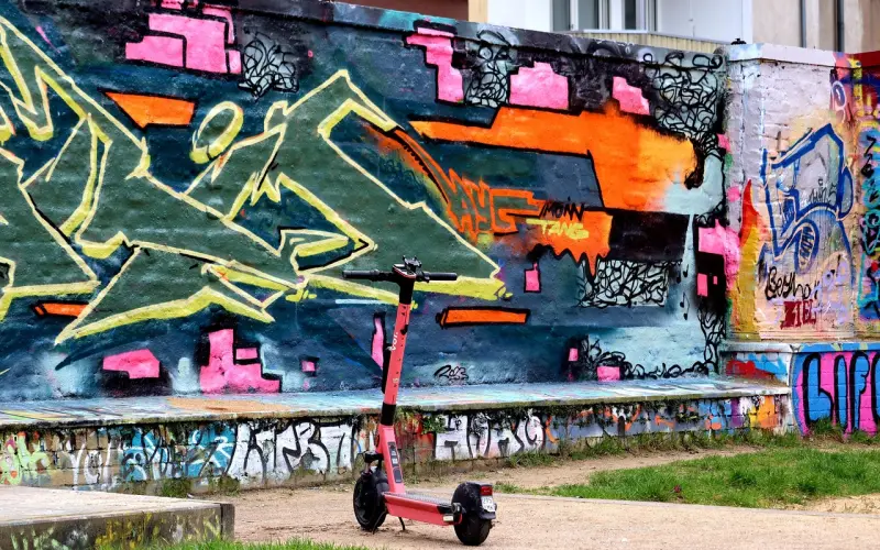 跟你暧昧的那个他究竟是不是爱你呢