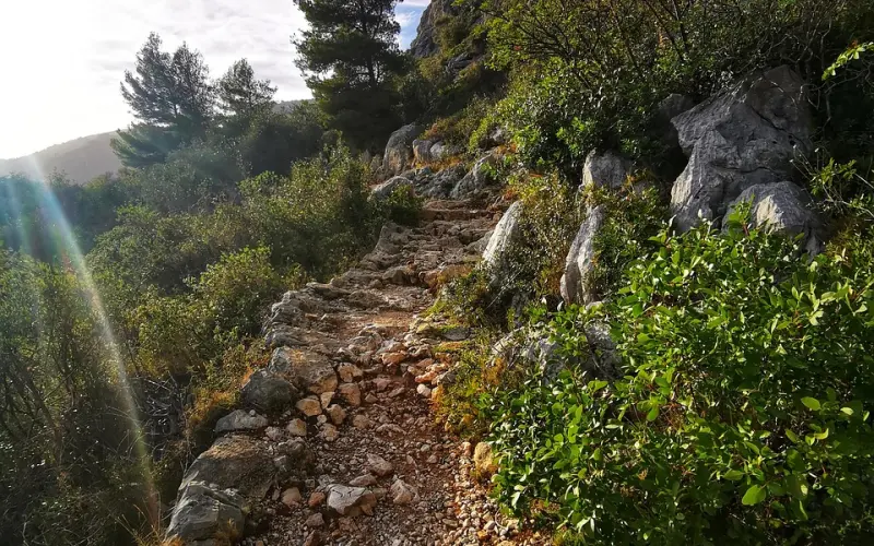 挽回男友不要急于求成，用对方法一步步挽回