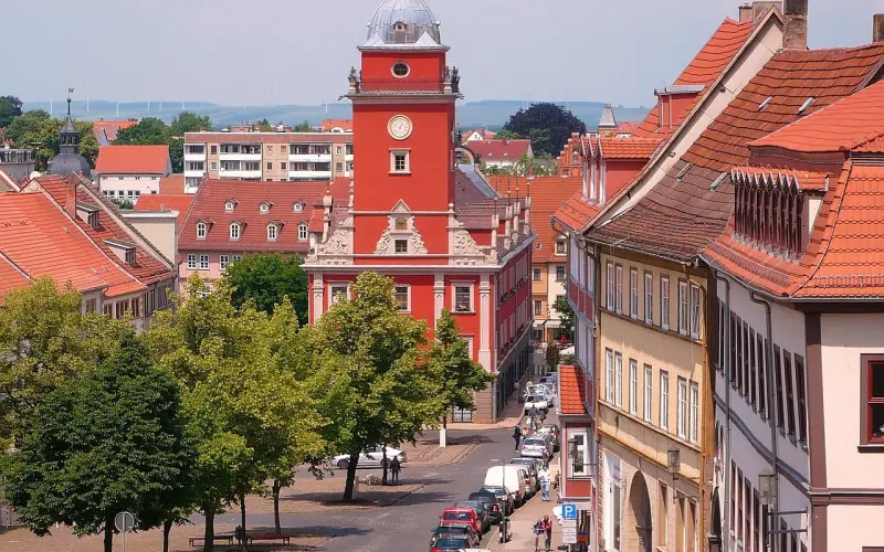 别蠢了，念念不忘不会有回响