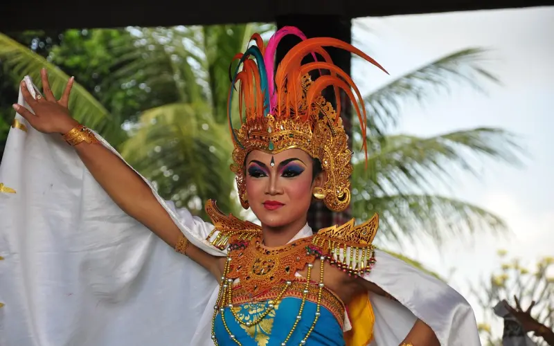 不要去骗女人，女人的直觉很灵的…