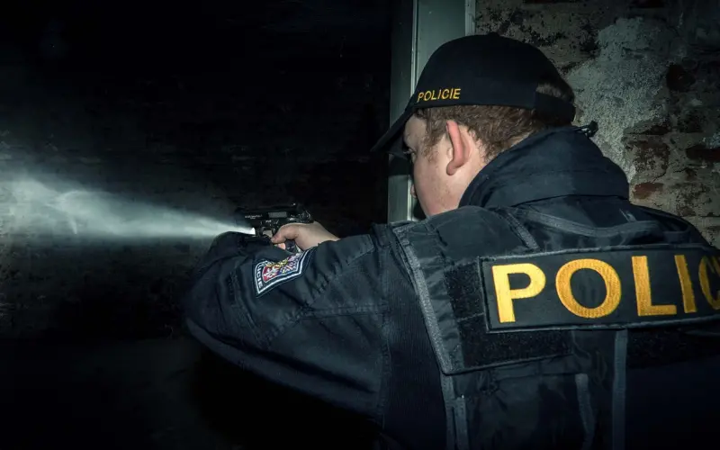 挽回中，千万不要让“第三者”介入！