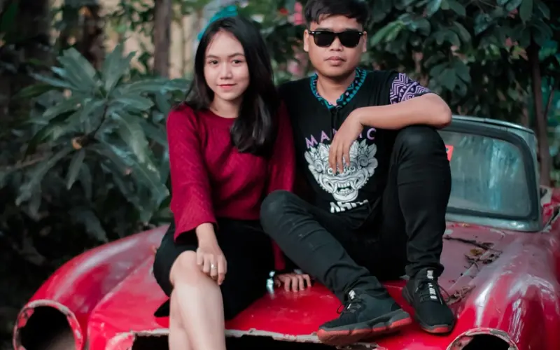 暧昧期，如何让对方主动升级关系？