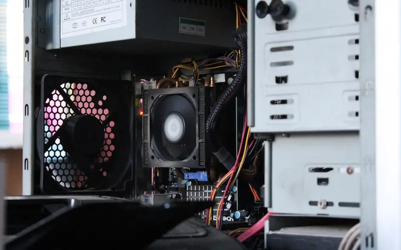 陈冠希：十年过去了，我想当个好人！你给我机会吗？