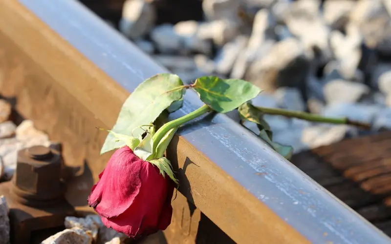 情感咨询：女生失恋后痛苦的表现