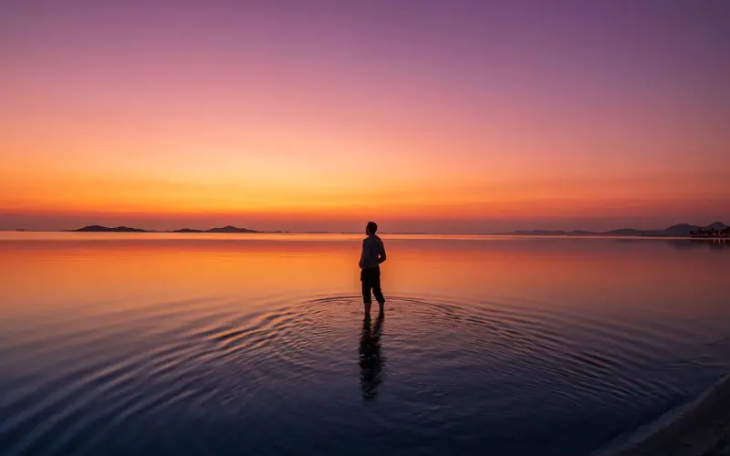 情感咨询：怎么跟现任男友谈前任