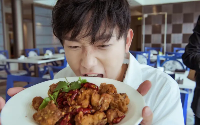 情感咨询：老公吵架爱摔东西如何应对