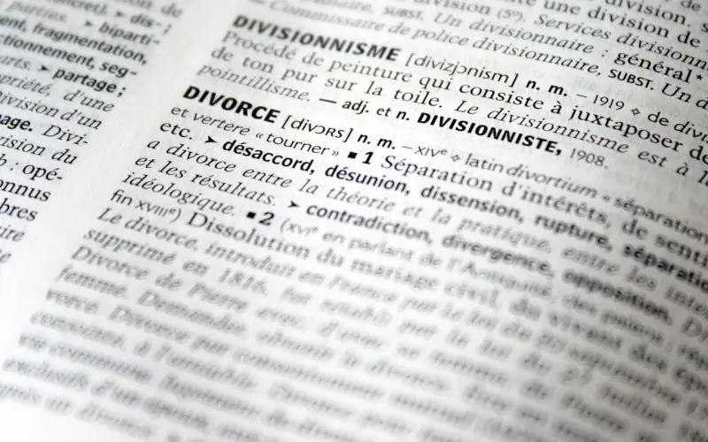 情感故事：离婚不离家的人究竟是怎么想的？