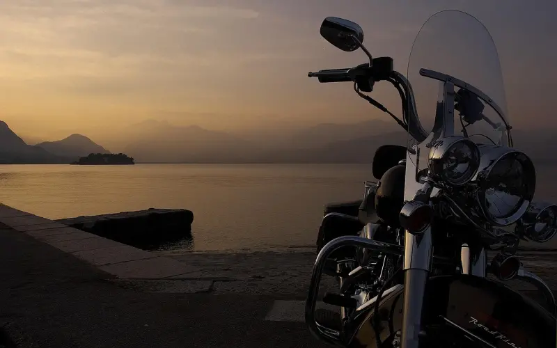 别了，我的哈雷女孩！