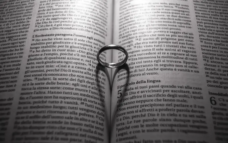 从恋爱到婚姻，如何避免失去自我