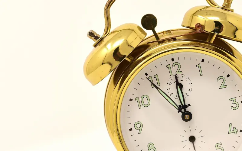 上错了车，只是一段路；爱错了人，却是一生苦。