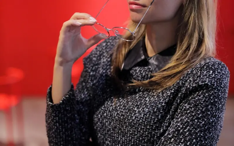 女生从不主动找我聊天，怎么办