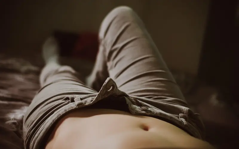 当男生第一次解开bra女生是什么感受？