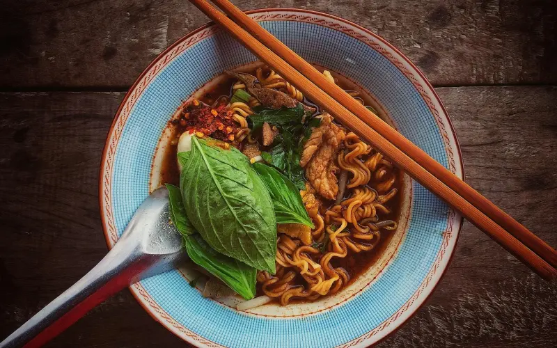 跟女生微信聊天多久约见面合适？