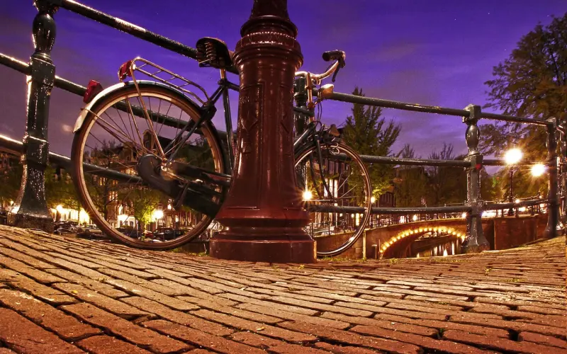 拥有一辆超跑，究竟可以为男人的把妹套路加多少分？