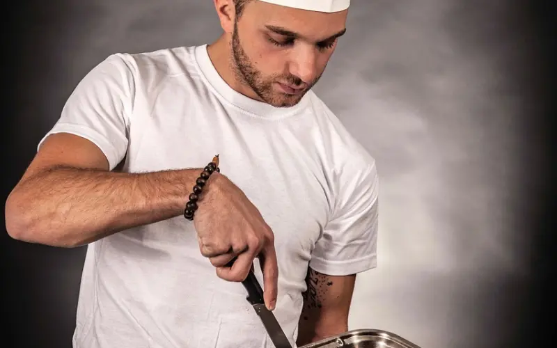 女生犯错后该怎么挽回男友