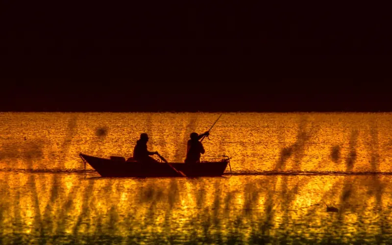 恋爱中遇到挖墙脚的人，我该怎么守住爱情？