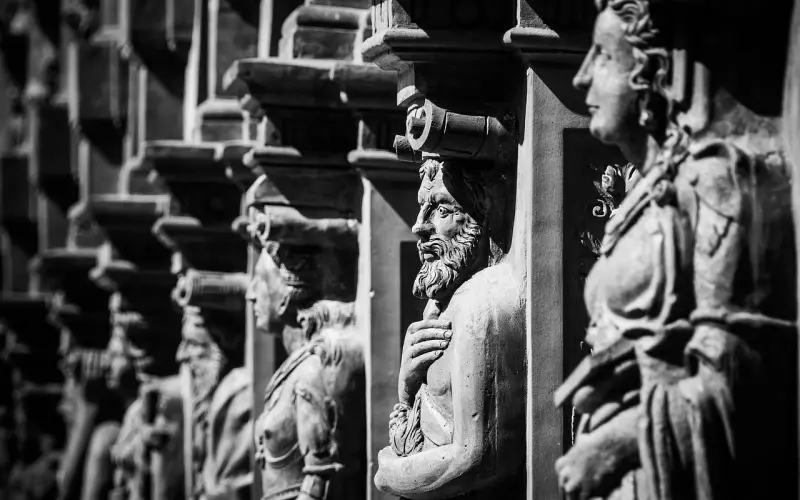 如何用一句话描述学生时期的爱情？