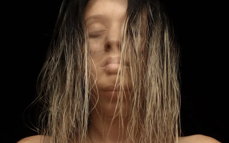 追女生怎么击中对方的心理需求，让她产生感觉！