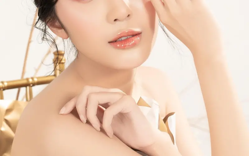 约会中如何识别女人的暗示 这些信号女人对你有兴趣！