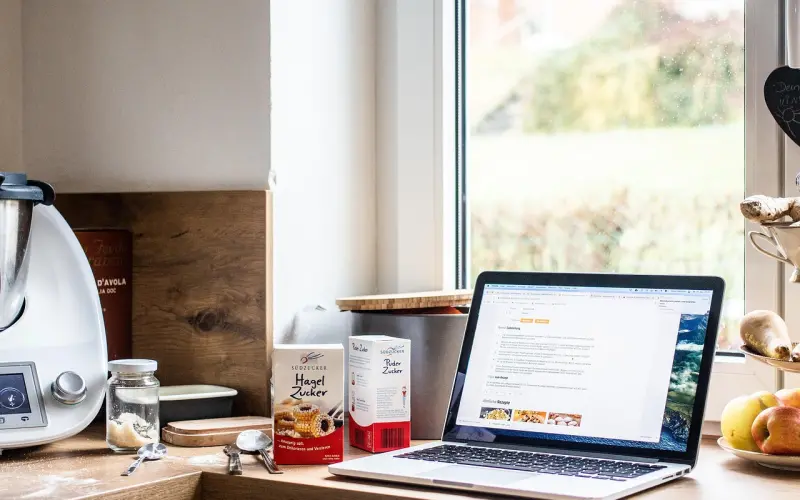 如何带心仪女生吃一顿仪式感满满的西餐？