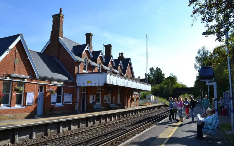 如何区分一个男生暗恋你，认准这几点你们之间稳了