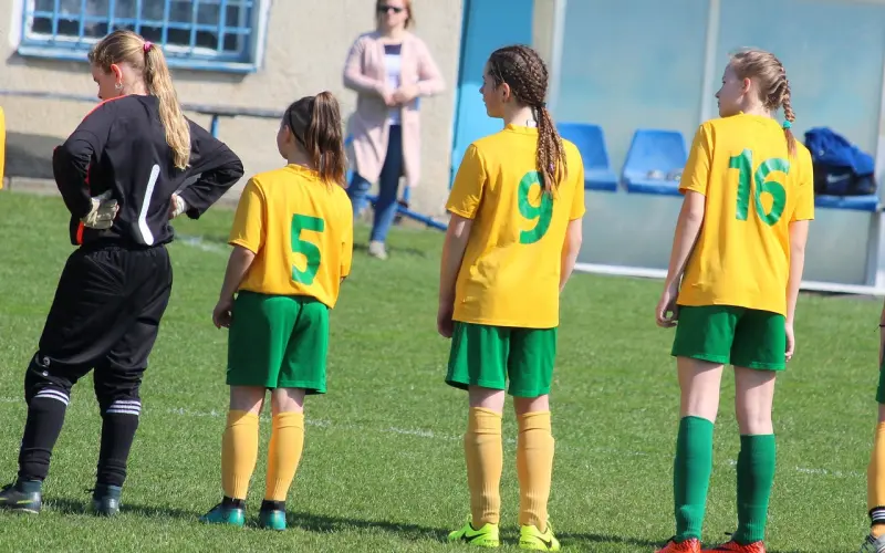 怎么分辨一个人是喜欢你还是玩暧昧？