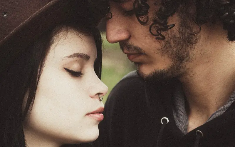 分手后如何挽回恋人：要挽回摩羯男爱和理解才是正道