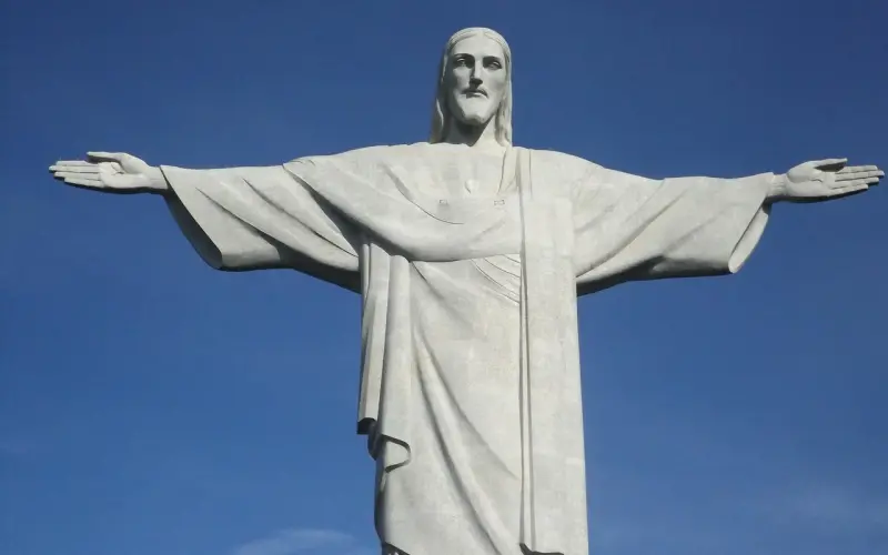 “我也有想过为了孩子，一直这样委曲求全，可是他对我和孩子不管不问，怎么办？”