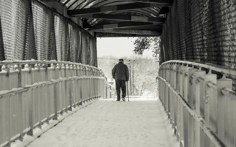 对男友知之甚少但却放不下想挽回，该继续走下去吗？