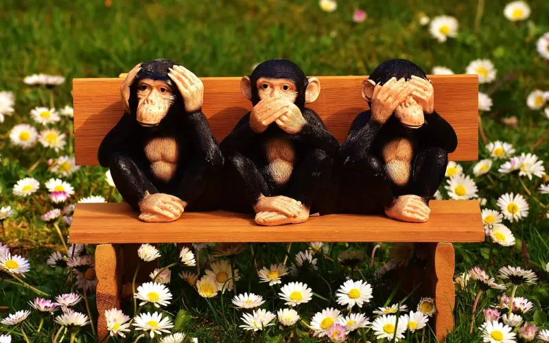 追女生没车没房不帅，学学亲她的十大技巧效果一样