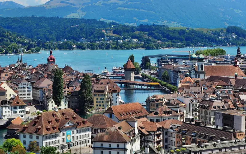 适当冷落一下男人，他会越来越爱你