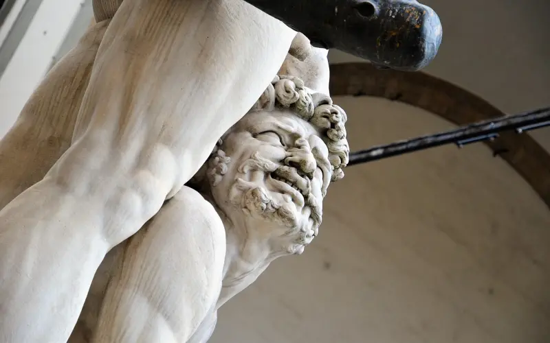 如果女朋友提出分手，该如何挽救爱情呢？