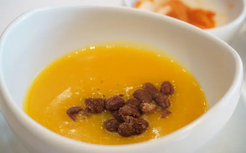 两性交往，最让男人心痒痒的，往往是三种女人，恋恋不忘