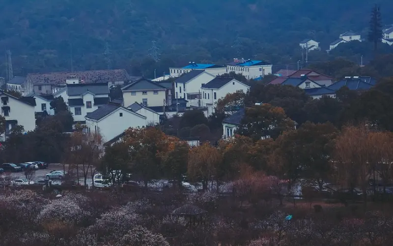 婚姻夫妻感情出问题了？别等、别靠，问题越早发现早解决越容易，否则会让对方想分想离的念头不断强化！婚姻咨询专家崔老师一对一线上咨询