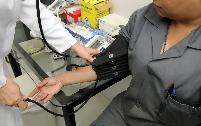 女友对你太冷淡？教你三招挽回她的心