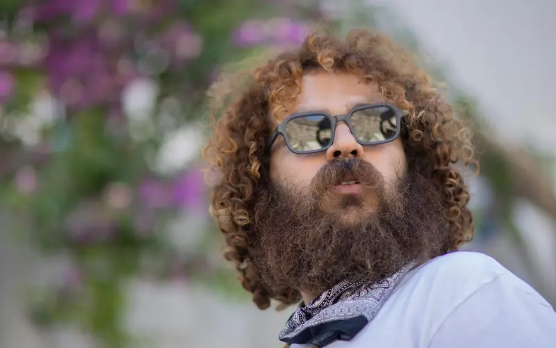 男人不愿理你时，讨好是没用的，你要学会这样做