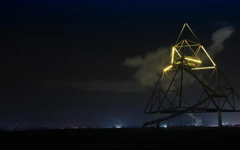 亲吻女人这四个地方，会让她情不自禁！