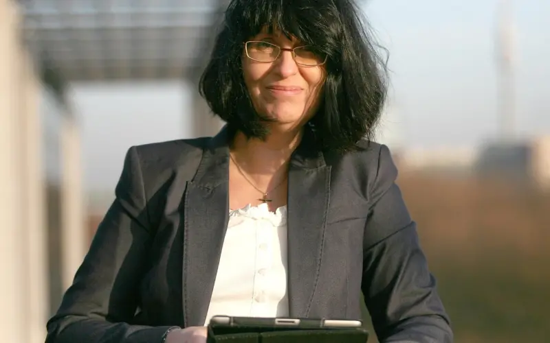 深夜话题：你相信男女之间存在纯洁友谊吗？